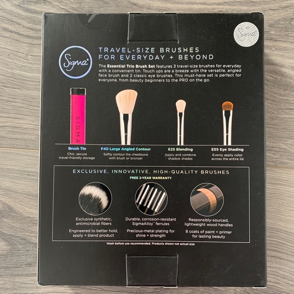 🛼🛼Sigma Beauty Travel Brush Trio with Storage Tin - Picture 2 of 4